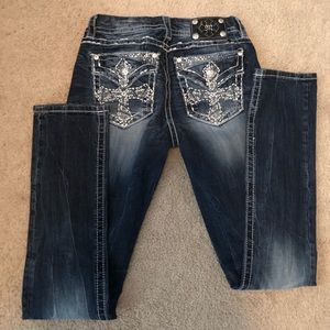 Miss me straight leg mid rise dark wash